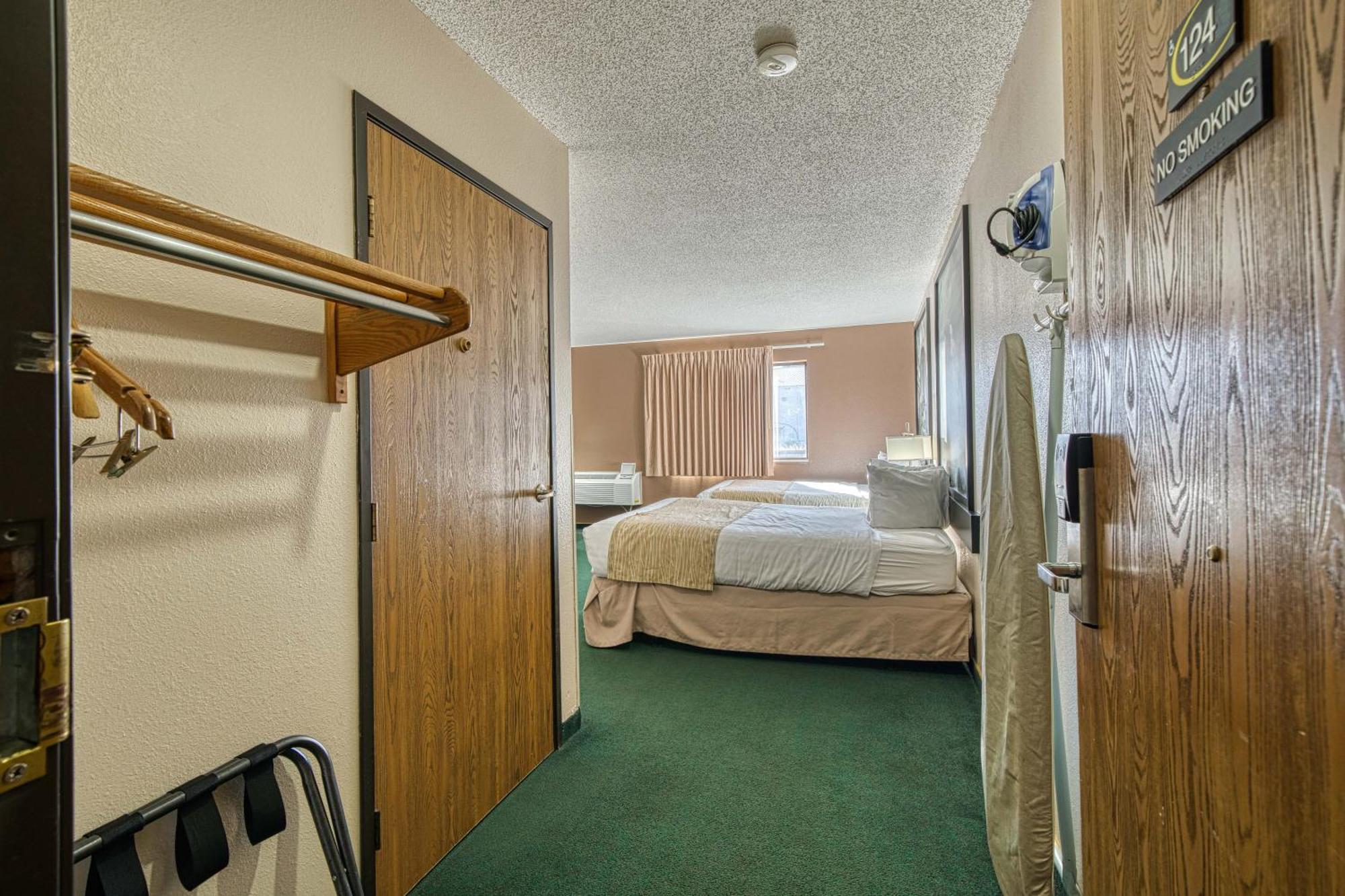 Hotel Super 8 By Wyndham Sturgis Exterior foto